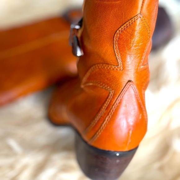 Steve Madden: Caramel Leather Pointed-toe boots, - Picture 2 of 5